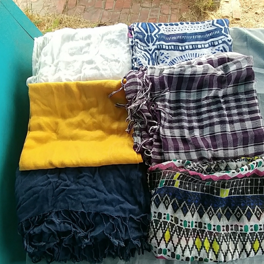 Bundle of scarves